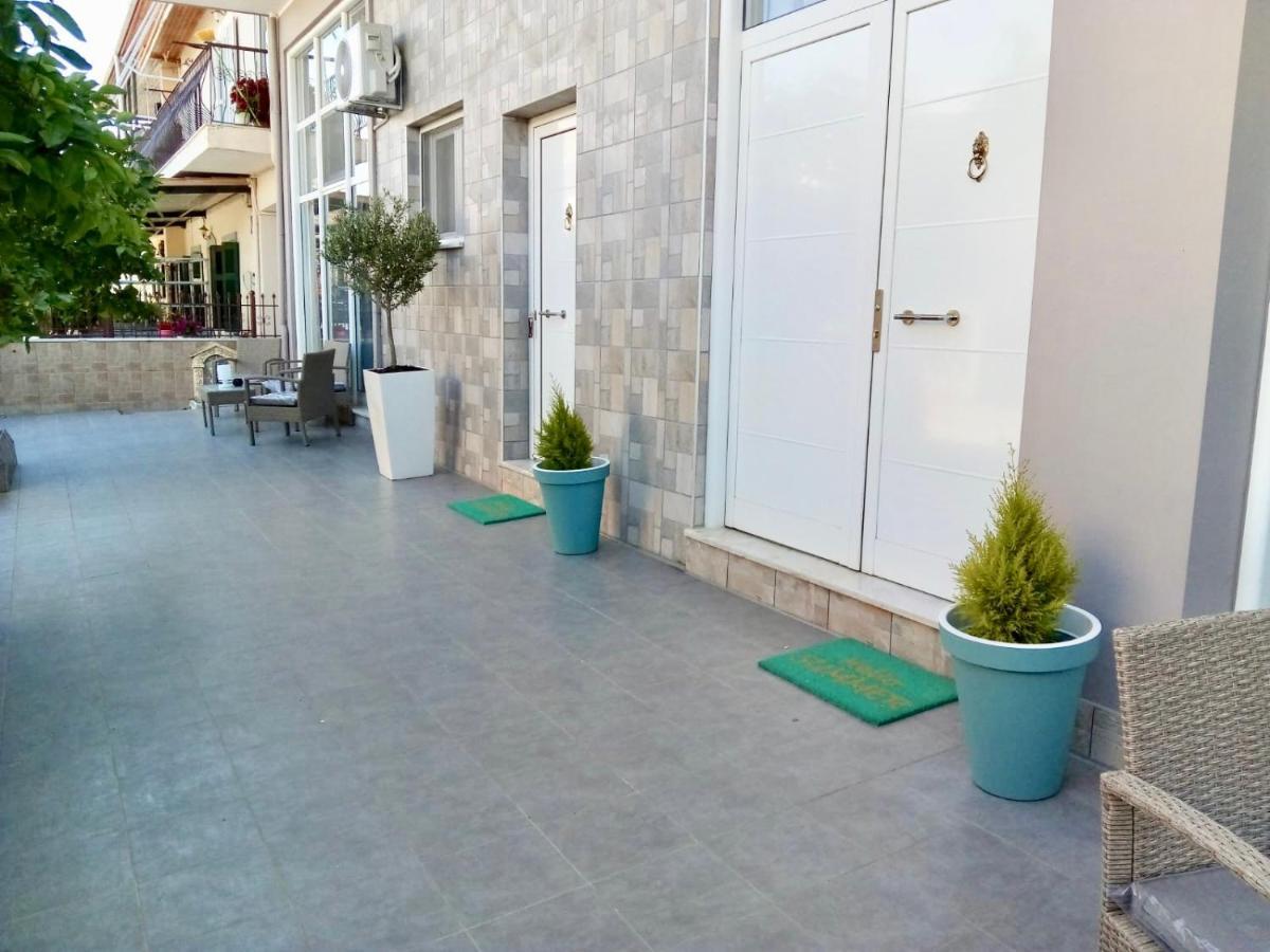 Vonitsa Loft Apartment 1 Bagian luar foto