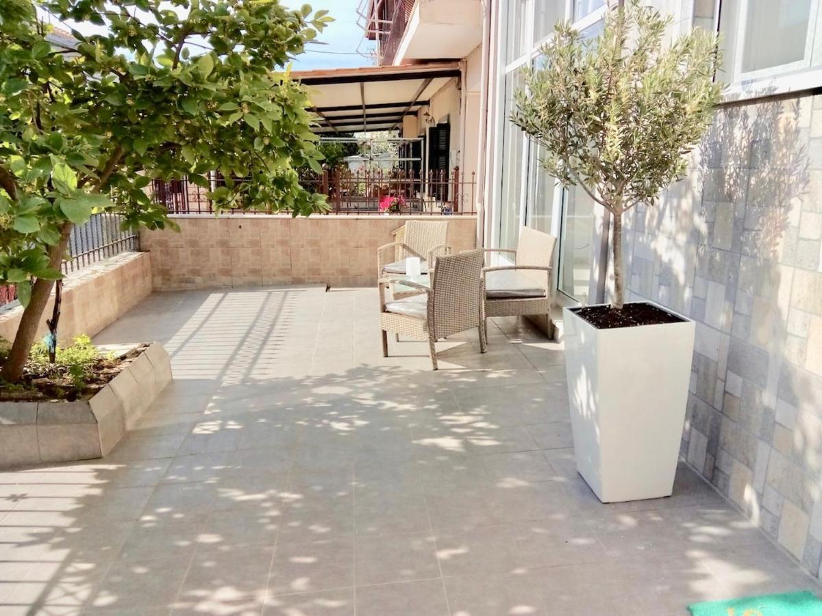 Vonitsa Loft Apartment 1 Bagian luar foto